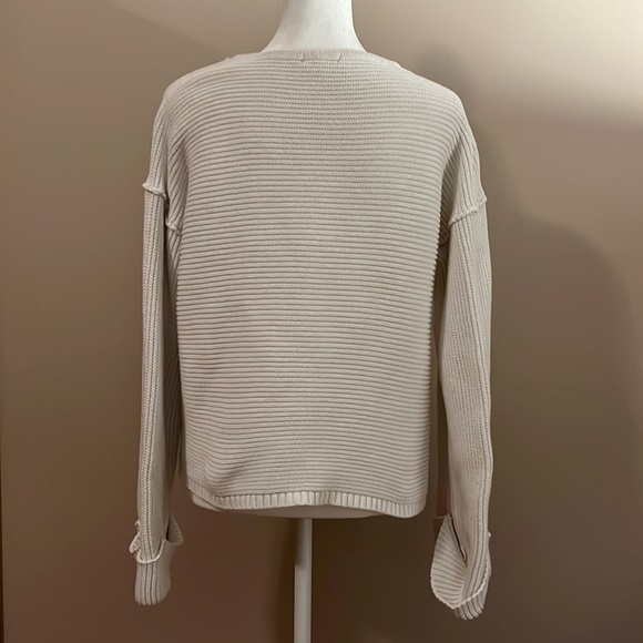 White V Neck Long Sleeve Cuffed Sweater - Picture 2 of 3